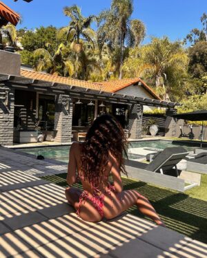 Ashley Moore Instagram - A wholesome day 🍓☀️🌈