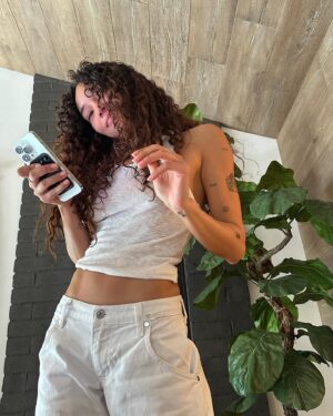 Ashley Moore Instagram - think he likes me🤍🪽