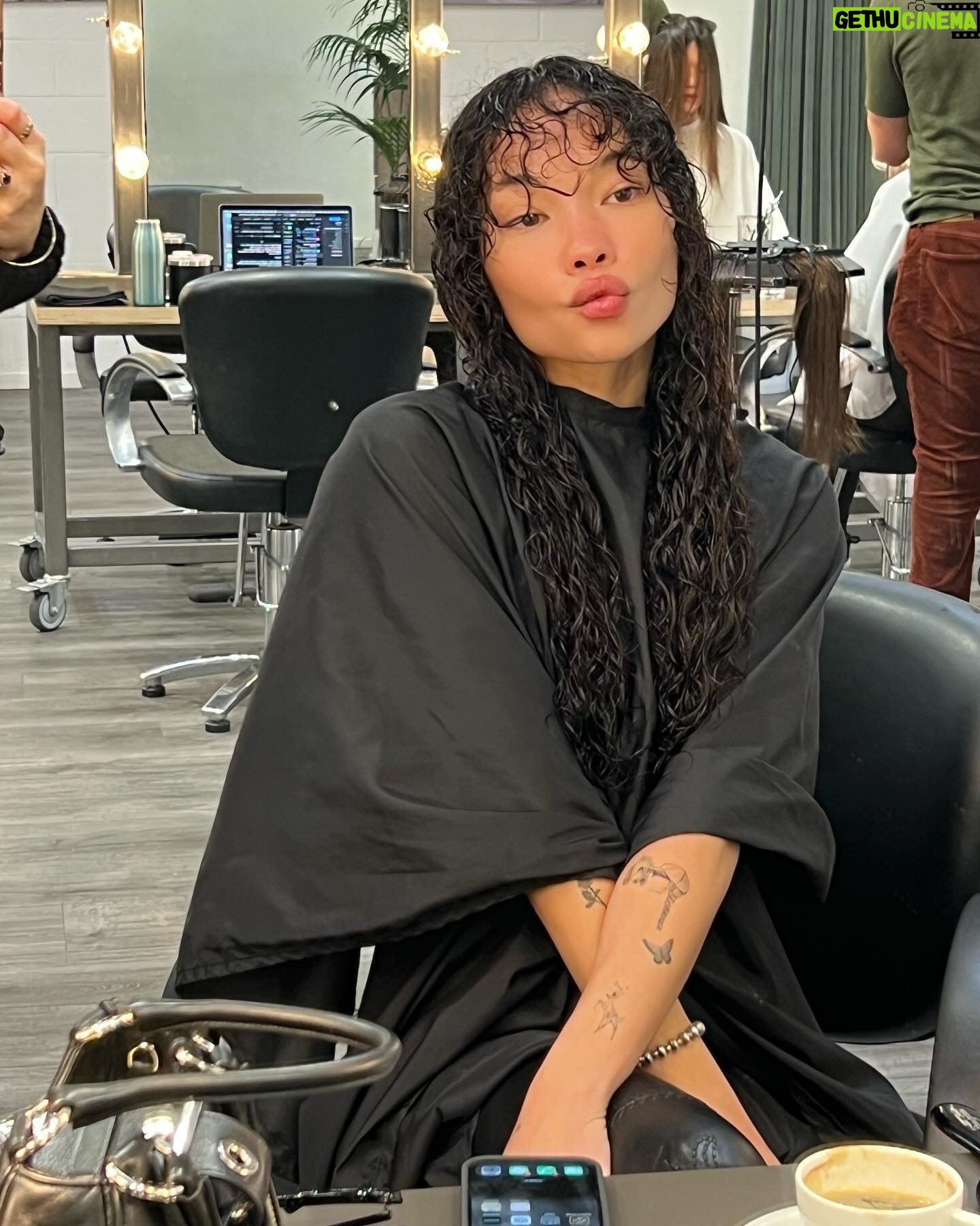 Ashley Moore Instagram - The Process! @alyssawoodhair Blessed this mess 💇🏽♀️