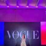 Ashley Park Instagram - j’adore singapore 🤍