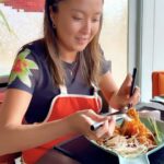 Ashley Park Instagram - cooking class in Thailand was wow, so who wants to try my ‘park thai’?? (Swipe for 👩🏻‍🍳) happy holidays kaaaa