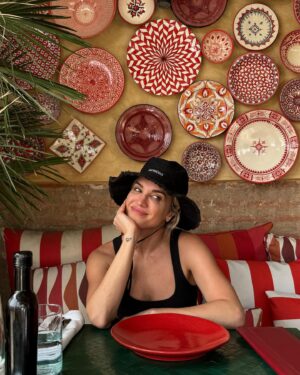 Ashley Roberts Instagram - 🌶️🌹🥀🍓🍒🐞
Winter sun finito.  Enjoyed ya for a few days.