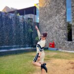 Ashnoor Kaur Instagram - Birthday (mini) getaway begins🪵🤎 . . . 📍 @radissonresortandspalonavala 👗 @athenalifestyle.in