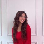 Ashnoor Kaur Instagram - What hair porosity do you have?👀