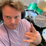 Ashton Irwin Instagram - 🤘🏼