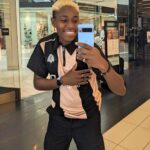 Asisat Oshoala Instagram - #BroughtToYouByGoogle Loving it here #TeamPixel ♥️🤟🏿