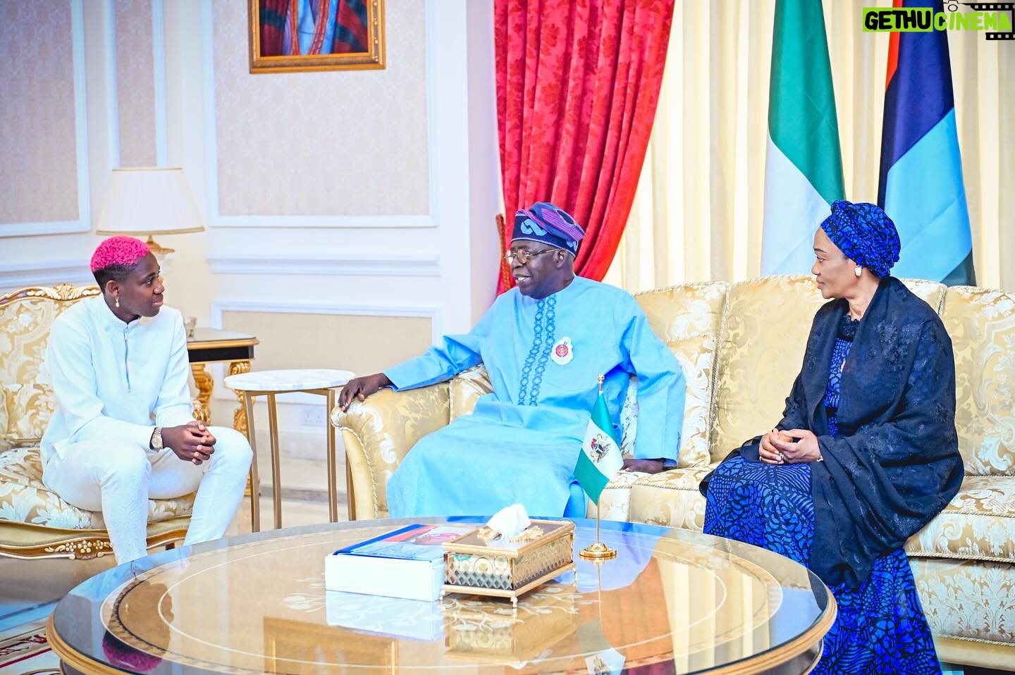 Asisat Oshoala Instagram - Privileged to engage with His Excellency, President Bola Ahmed Tinubu (GCFR) and Her Excellency, First Lady Sen. Remi Tinubu (CON).. Shared my 6th CAF Award 🏆joy and discussed our aligned vision for sports development in Nigeria. I’m excited about their commitment to empowering the girl child through sports and education, dovetailing perfectly with my Academy @asisatoshoalaacademy & Foundation’s @asisatoshoalafoundation mission. Grateful for their endorsement and contributions, which aligned with their transformational agenda for sports development! 🌟👧📚 #SocialDevelopment #SportsEducation #AOA #EmpoweringCommunities