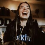 Aslı Bekiroğlu Instagram – Dünyanın en iyi t-shirt’ü 🤩