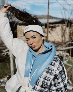 Aslı Bekiroğlu Instagram - Köyde @siustore.co güzeli ☃️