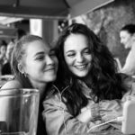 Aslıhan Kapanşahin Instagram – Dostum dostum,güzel dostum🌙 
@burcubinicii ne güzel çekmişsin🤍 
@miraslava.kostyeva