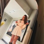 Aslıhan Kapanşahin Instagram - şöyle bi aynalı seri🪞🌾💫🤍