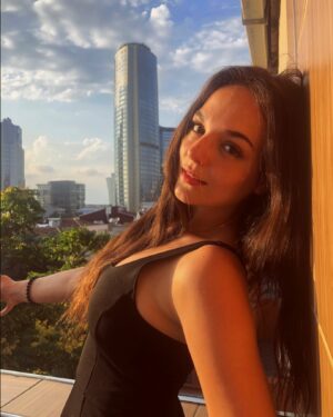 Aslıhan Kapanşahin Instagram - 📸: @miraslava.kostyeva 🤍