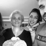 Aslihan Gurbuz Instagram - Anne sen benim hayattaki en büyük şansımsın 🙏🏻 Bu dünyaya ANNE olmaya, sevmeye, bakmaya ve paylaşmaya gelmiş özel bir ruhsun ve bize nasip olmuşsun❤️ 4 kızın 1 oğlun ve yüzlerce çocuğunla nice sağlıklı yaşların olsun kalbimin mimarı 🧿