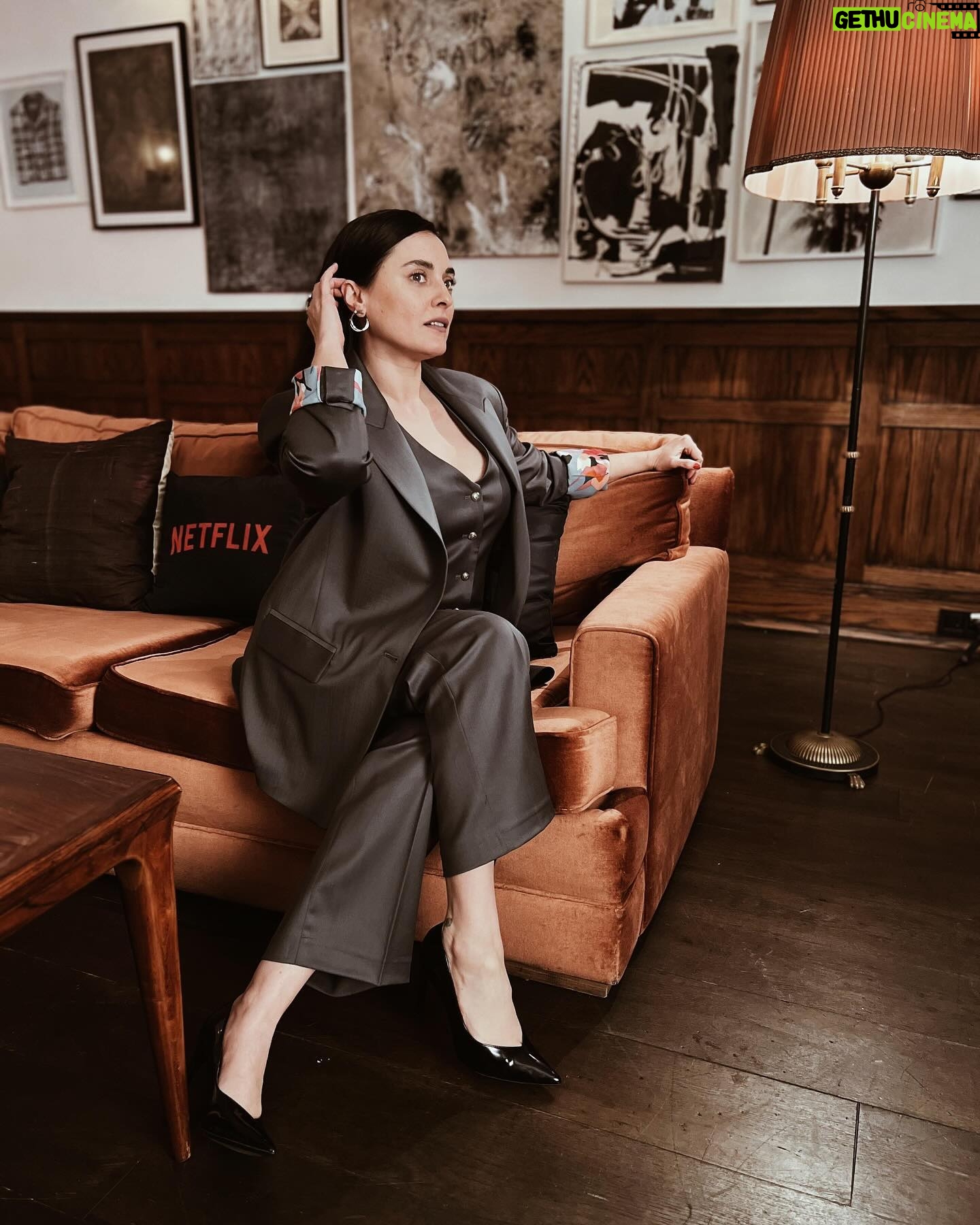 Aslihan Gurbuz Instagram - @rutkayozis 🖤🙏🏻