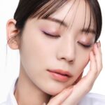 Asuka Kijima Instagram - 5/31(金)より ディオールショウ モノ クルールが誕生🪞🪄 透けるような艶がとっても美しくて、 まぶたにのせると特別な気持ちになる素敵なアイテム。 今回私は755 ローズ チュールをつけてみました〜 この色はクリスチャン・ディオールの アトリエで使用される上質なチュール生地のように 繊細に艶めくピンクをイメージしているらしく… その言葉だけでわくわくしちゃうよね🫶🏻 この上品なメタリック感がたまらない♡ ペンシルアイライナーや、 進化した美容液マスカラベースも同日発売するようです☺︎ #ディオールショウ #supportedbydior