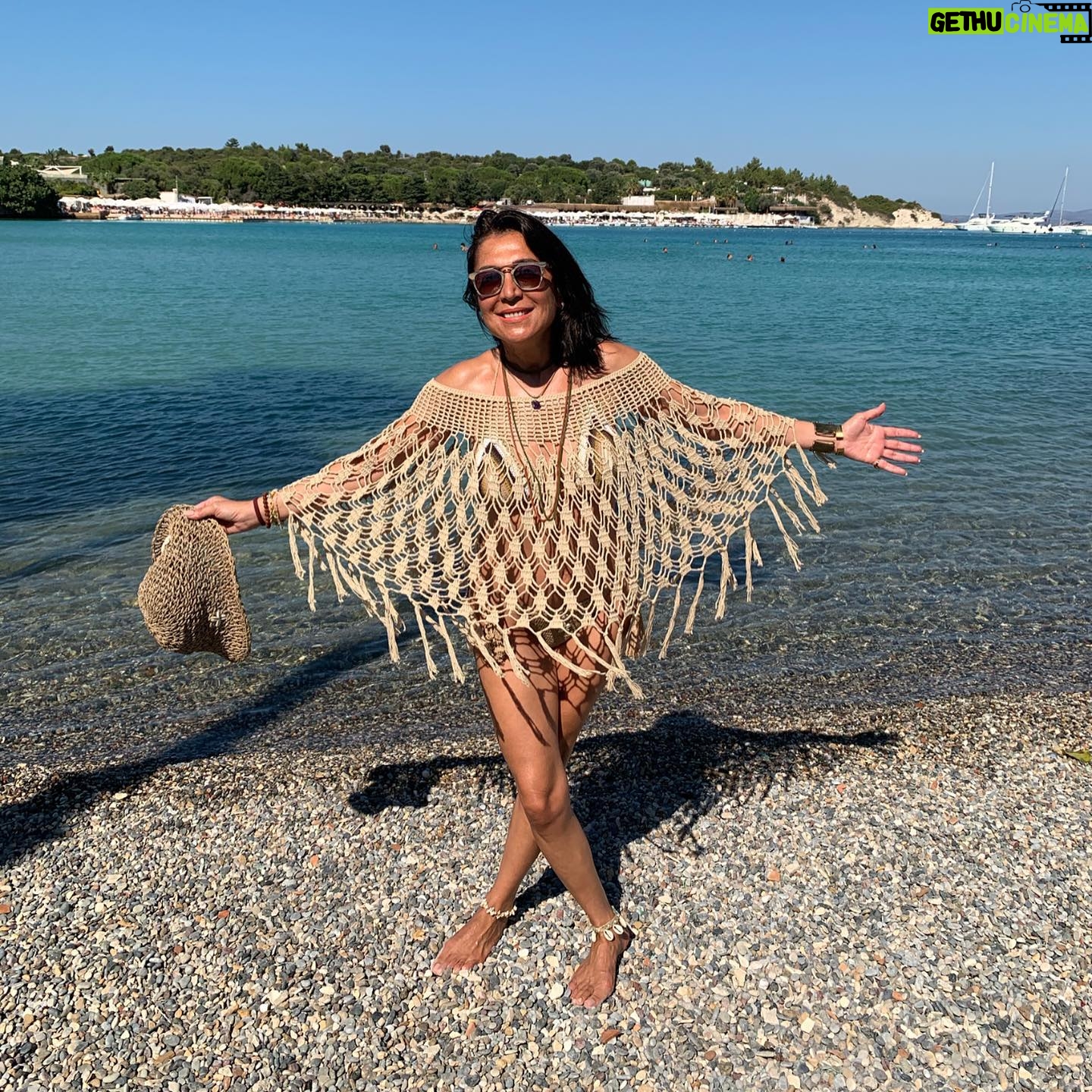 Asuman Dabak Instagram - Bali esintileri tabikii,harika bir koleksiyon hazırlamış yine fındığımm 👏👏👏👍😍 2021 yaz sezonu çekimleri Çeşme’de yapıldı @balifashionbags @ffunda_mizrak ellerine sağlık olsun canımmm benimmm👏👏👏👍