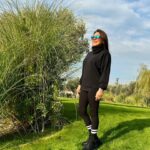 Asuman Dabak Instagram – “Zeytini dinledim beklemeyi öğrendim,Akasya dan gitmeyi,vuslatı ceviz ağacından,limonun dediği ayrılığı ve aşkı Nar dan..”demiş şair…😎