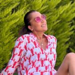 Asuman Dabak Instagram – Yeşilin içinde kırmızı olasım geldi🌺