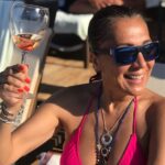 Asuman Dabak Instagram - Sevgi kavanozunun kapağı açık kalınca mı hep gülüyorduk 😜💐💃🏽💃🏽🎈🎈🌈