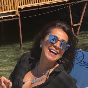 Asuman Dabak Instagram - Bütün insanlar aynı dilde gülümser 😍😊🙏