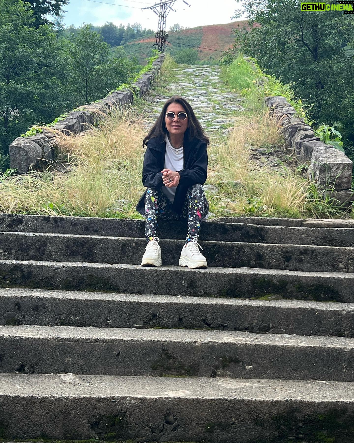 Asuman Dabak Instagram - Köprü gibi ol ,onun gibi dur şu hayatta ,gelen gelsin yargılama sonra da geçip gitsin ..ne de güzel demiş şair🔗