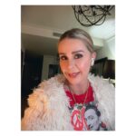 Atala Sarmiento Instagram - ¿Sonriente? O seria… Yo prefiero estar sonriente, la verdad!! Jajajaja 😊 porque “Life is Wonderful” ✨ #quevivalavida #asísí #ladolcevita