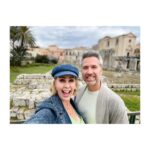 Atala Sarmiento Instagram - SIRACUSA… La gran capital de la Magna Grecia donde nació Arquímedes y que dio refugio a Caravaggio tras fugarse de la prisión en Malta… El gran escenario de películas como “Malena”… Historia y belleza que no alcanzan solo diez imágenes para compartir… #quevivalavida #asísí #ladolcevita #Siracusa #sicilianelcuore