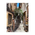 Atala Sarmiento Instagram - Taormina fascinó a Goethe, a Nietzsche, a Freud, a Richard Wagner… Es escenario de series, películas, obras literarias… Tenía muchas ganas de conocerlo…entendí por qué se fascinaron ellos y dejé que me fascinara a mí 🤩💝 No me he ido de aquí y ya quiero volver 🤭 #quevivalavida #asísí #taorminamylove #sicilianelcuore