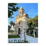 Atala Sarmiento Instagram - RAGUSA… Otra de las ciudades que mejor representa al barroco Siciliano… Este lugar me recordó la importancia de saber reconstruirse y florecer. Ragusa fue totalmente destruída por un terremoto que acabó con la mitad de la población… Y se levantó con una belleza que impacta sobre un montículo arcilloso típico de los paisajes italianos… ¡Precioso! De lo que más me gustó 😍 #quevivalavida #asísí #ladolvevita #ragusa #triángulobarrocosiciliano
