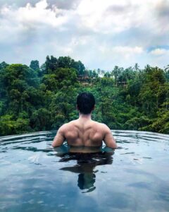 Atharvaa Instagram - I’m on Top of the World lookin’ down on Creation ! 🎶 #MotherNature at its Best !!