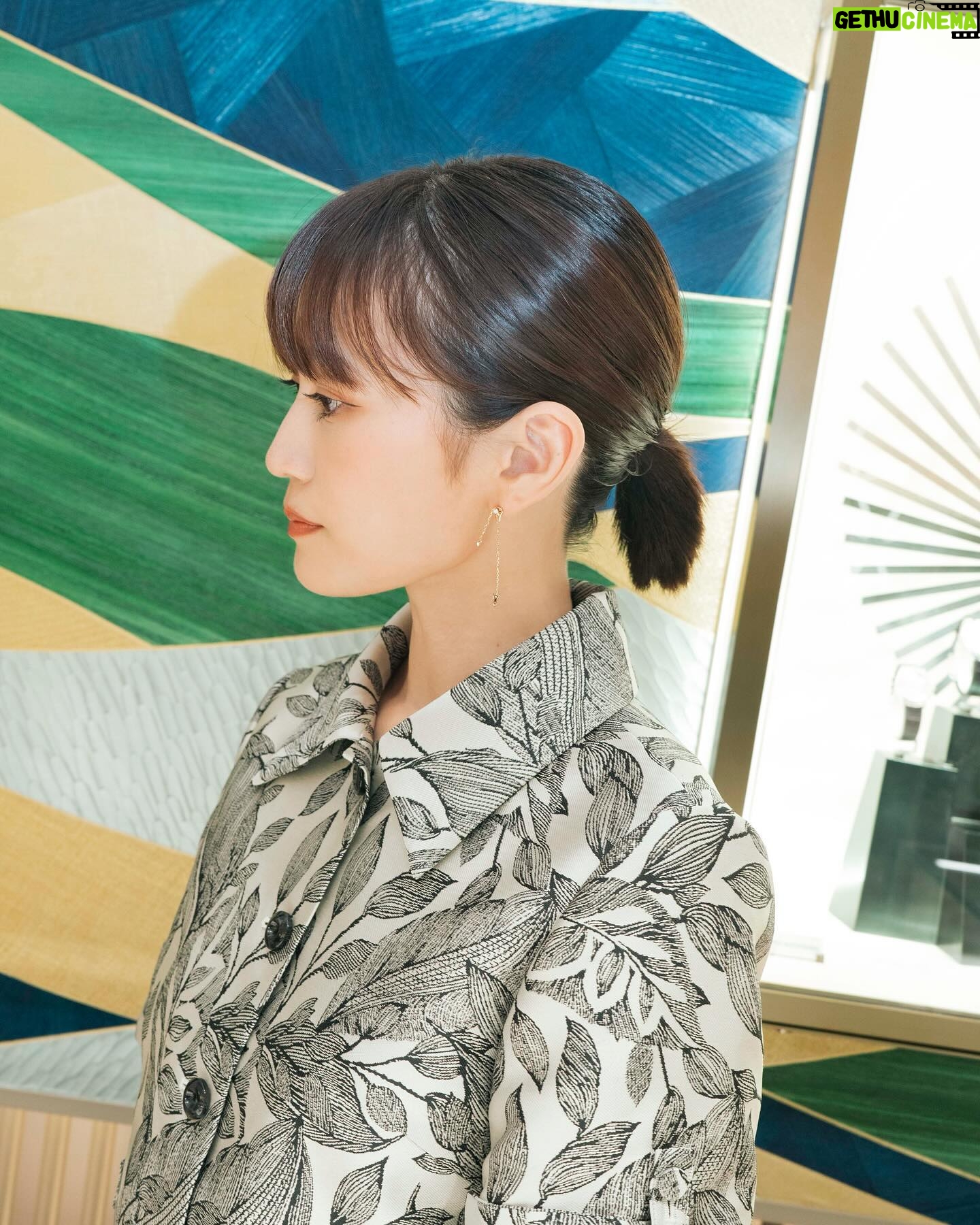 Atsuko Maeda Instagram - . TimeVallée Azabudai Hills. スイスのラグジュアリーウォッチ&ジュエリーブランドが揃うTimeVallée が4月26日日本初のブティックを麻布台ヒルズにオープンしご招待いただきました✨ エクリュとシャンパンゴールドの内装が素敵。 11ものラグジュアリーメゾンのウォッチやジュエリーが揃っていて、もう心躍る素晴らしい体験でした💎 人生の大切な相棒探しいかがですか?✨ #timevallee #タイムヴァレー #timevallee_azabudai #chopard #panerai #piaget #piagetwatch #ピアジェ #vacheronconstatin #ヴァシュロンコンスタンタン #PR