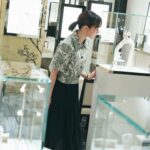 Atsuko Maeda Instagram - . TimeVallée Azabudai Hills. スイスのラグジュアリーウォッチ＆ジュエリーブランドが揃うTimeVallée が4月26日日本初のブティックを麻布台ヒルズにオープンしご招待いただきました✨ エクリュとシャンパンゴールドの内装が素敵。 11ものラグジュアリーメゾンのウォッチやジュエリーが揃っていて、もう心躍る素晴らしい体験でした💎 人生の大切な相棒探しいかがですか？✨ #timevallee #タイムヴァレー #timevallee_azabudai #chopard #panerai #piaget  #piagetwatch #ピアジェ #vacheronconstatin #ヴァシュロンコンスタンタン #PR