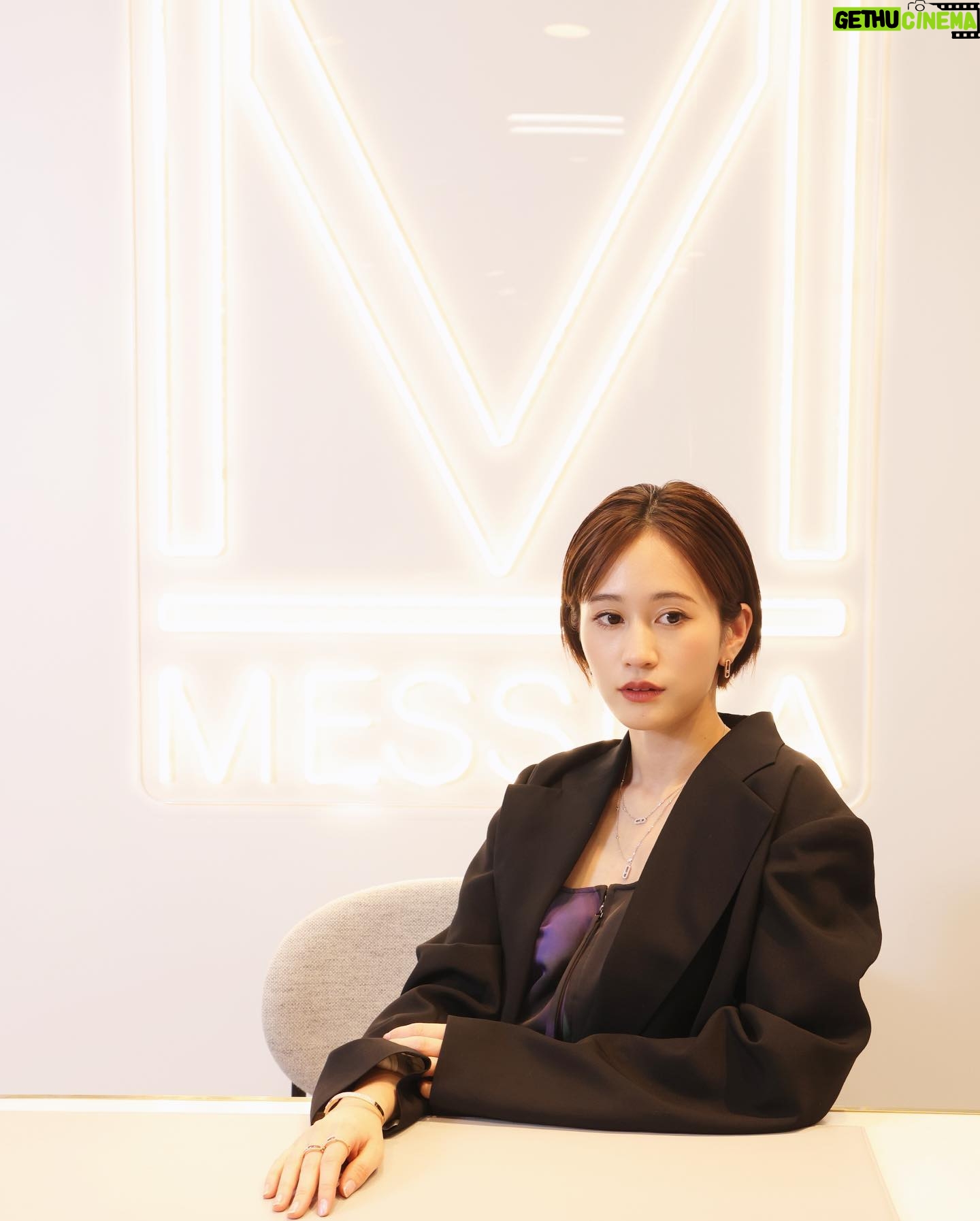 Atsuko Maeda - 3 Likes - .
#MESSIKA.そごう横浜店
ムーヴコレクション
マイツインコレクション
メシカジュエリーは自分の一部のようにフィットしてくれて身につけるとより愛おしいく、日常に楽しさをプラスしてくれる🩰❤️
実際に目にして感じこれだって一つとの出会いを体験してみて欲しいな🎄
@messika
#MESSIKA#Disruptingdiamonds
#MessikaCosmicXmas