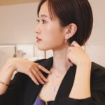 Atsuko Maeda Instagram - . #MESSIKA.そごう横浜店 ムーヴコレクション マイツインコレクション メシカジュエリーは自分の一部のようにフィットしてくれて身につけるとより愛おしいく、日常に楽しさをプラスしてくれる🩰❤️ 実際に目にして感じこれだって一つとの出会いを体験してみて欲しいな🎄 @messika #MESSIKA#Disruptingdiamonds #MessikaCosmicXmas