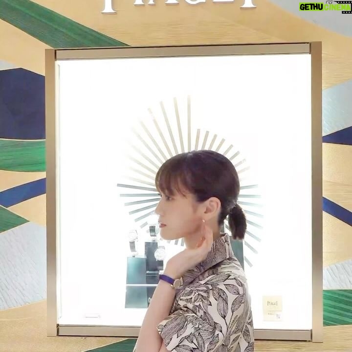 Atsuko Maeda Instagram - . TimeVallée Azabudai Hills. スイスのラグジュアリーウォッチ&ジュエリーブランドが揃うTimeVallée が4月26日日本初のブティックを麻布台ヒルズにオープンしご招待いただきました✨ エクリュとシャンパンゴールドの内装が素敵。 11ものラグジュアリーメゾンのウォッチやジュエリーが揃っていて、もう心躍る素晴らしい体験でした💎 人生の大切な相棒探しいかがですか?✨ #timevallee #タイムヴァレー #timevallee_azabudai #chopard #panerai #piaget #piagetwatch #ピアジェ #vacheronconstatin #ヴァシュロンコンスタンタン #PR
