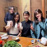 Atsuko Maeda Instagram – .
ご飯に誘ってもらったのが3日前。今日まで好きな人とのデートを楽しみにしてる感覚で毎日過ごしてきました。
そんな私、秋元さんが一生懸命写真撮ってる姿を初めて見て、
何かに載せるんですか？と聞いてインスタ始めたことを知る。
本当に疎すぎる！！！自分にびっくりだよ！
また楽しみな約束をして帰宅。

#ともの推しメン美月ちゃん
#💗💗💗