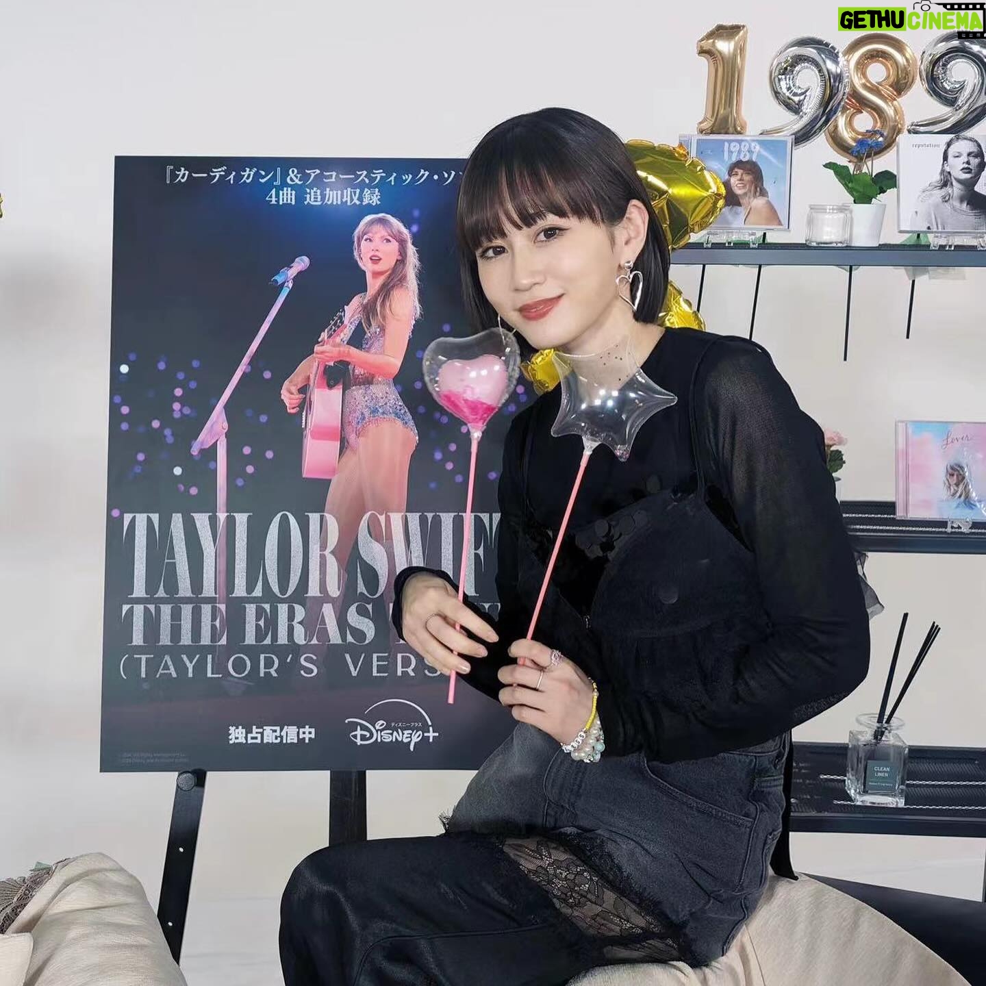 Atsuko Maeda - 3 Likes - #TaylorSwift ちゃんウォッチパーティー
ディズニープラス公式YouTube( @DisneyPlusJP )LIVE配信になこなこカップルちゃんとピンクのドレスが可愛い神田さんと3時間ノンストップで沢山のスウィフティー のみんなが見にきてくれて盛り上げてくれました🫶🏻楽しかったねありがとう😘
まだまだ世界ツアー真っ最中なテイちゃんのパワフルでとにかく魅力が全部詰まったスペシャルコンサート見たら絶対に虜です❤️Disney おちびがディズニー作品大好きで欠かせないのでテイちゃんコンサートが見れて幸せ💜
昨日のライブ配信は4/30まで1ヶ月間アーカイブ配信されてるからウォッチパーティーしてね🎉
#PR #ディズニープラス