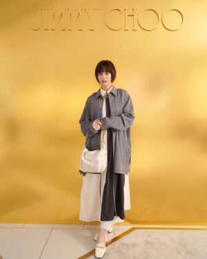Atsuko Maeda Instagram - .
#JimmyChoo 
DIAMONDコレクション

バックに靴にアクセサリーのトータルコーディネートで
表参道店にお邪魔しました😉
DIAMONDコレクションのシンプルに華やかさが際立つデザインがもうたまらないよ💎✨
普段使いにも抜群です！早速私服に取り入れてます🔥🔥
表参道店でPHOTO Snapもみんなで撮ってたのしんでね❤️

 #PR #JimmyChoo #ジミーチュウ