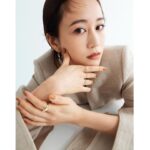 Atsuko Maeda Instagram - . SPUR×AHKAH model: Atsuko Maeda photography: Kenshi Takagi〈SIGNO〉 styling: Aya Yamanaka hair: Hori〈BE NATURAL〉 make-up: Riho Takahashi〈HappyStar〉 movie: Tatsushi Ko〈ZONA〉 text: Momoko Yokomizo edit: Anna Togashi ✨✨