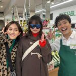 Atsuko Maeda Instagram - . ありす、かずさ、三國谷優作 幼なじみトリオ むぎちょんもまえちゃんもだーーーーい好きだ！ 現実世界でも友達トリオ🤝 本当に写真撮る習慣が無くて、 ドラマの写真一枚も載せれてなかったですが さっきやっと撮れた！ 『厨房のありす』第４話もうすぐはじまるよー！ みんなで楽しく毎日撮影しております ４話はかなり泣けるそしてありすとこうせいにきゅんだよ！！！ 涙拭ける物をそばに置いて楽しんでね🥺 #厨房のありす