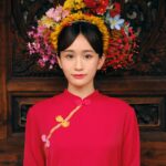 Atsuko Maeda Instagram - . 中国の泉州を訪れ、「簪花」という伝統的な風習に触れました💐💐 地元の人々は皆、「今生の簪花は、来世の美しさを約束する」と語っていました☺️素敵💓💓 #中国 #泉州 #前田敦子中国日記