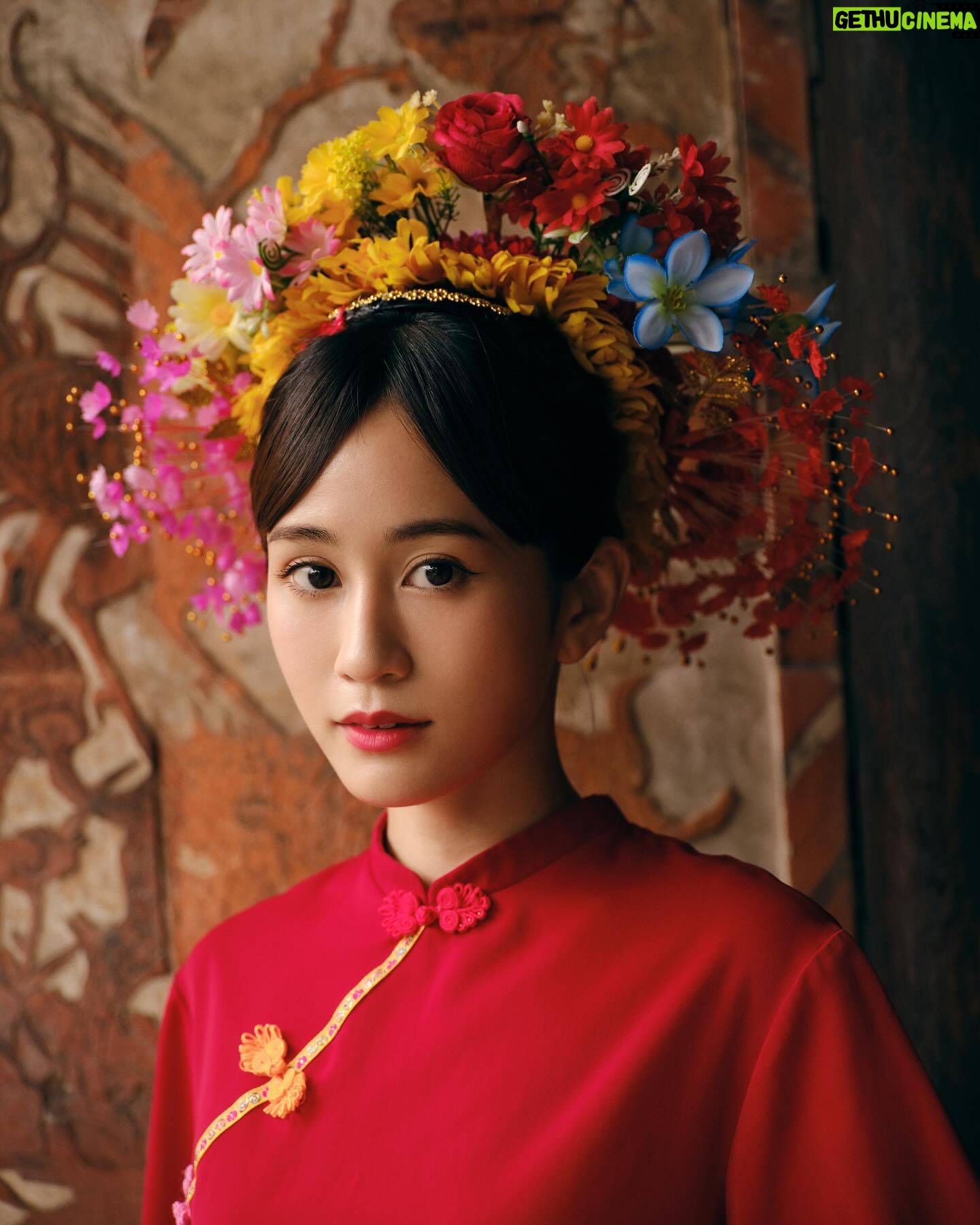 Atsuko Maeda - 41.1K Likes - .
中国の泉州を訪れ、「簪花」という伝統的な風習に触れました💐💐
地元の人々は皆、「今生の簪花は、来世の美しさを約束する」と語っていました☺️素敵💓💓
#中国 #泉州 #前田敦子中国日記