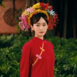 Atsuko Maeda Instagram - . 中国の泉州を訪れ、「簪花」という伝統的な風習に触れました💐💐 地元の人々は皆、「今生の簪花は、来世の美しさを約束する」と語っていました☺️素敵💓💓 #中国 #泉州 #前田敦子中国日記