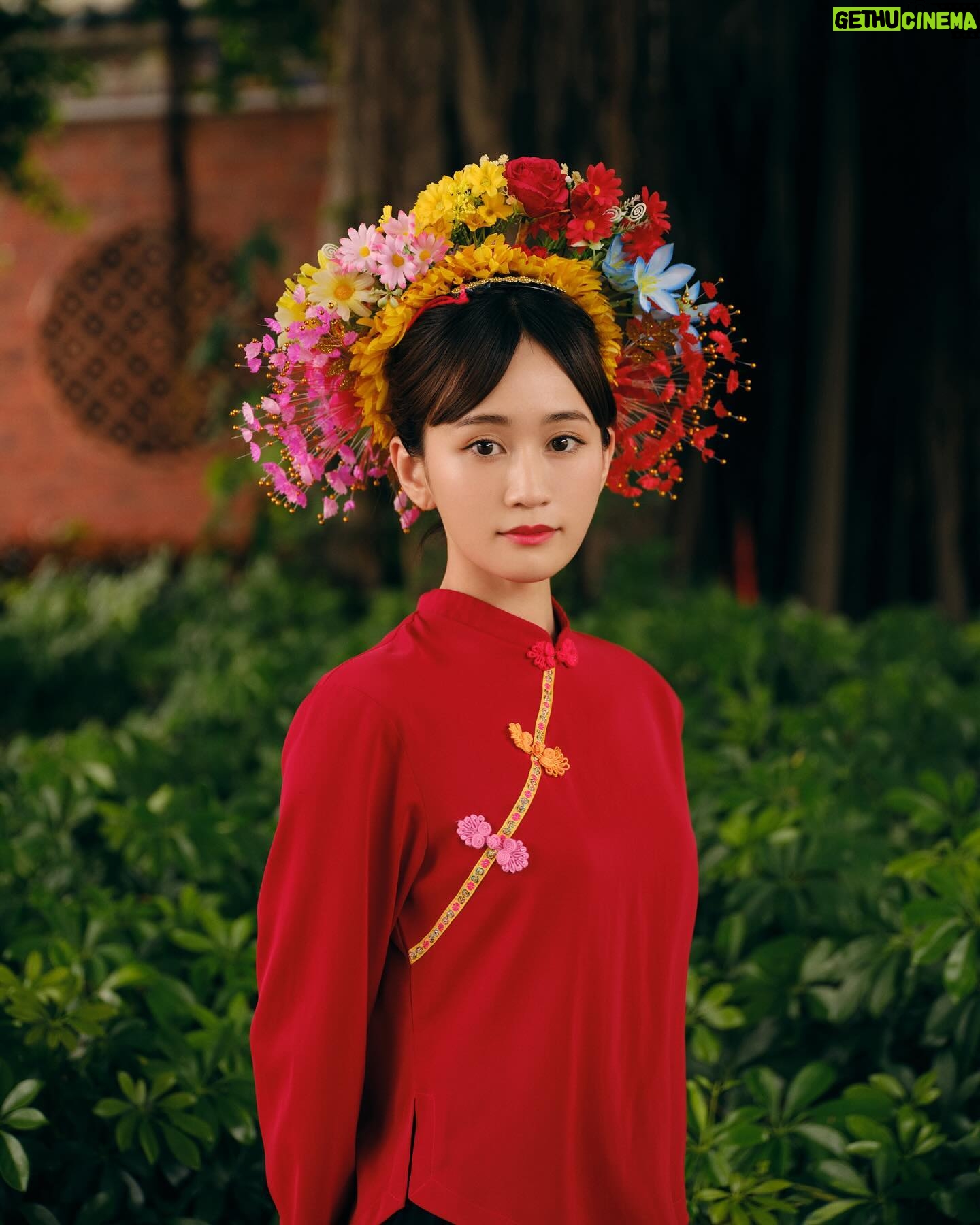 Atsuko Maeda - 41.1K Likes - .
中国の泉州を訪れ、「簪花」という伝統的な風習に触れました💐💐
地元の人々は皆、「今生の簪花は、来世の美しさを約束する」と語っていました☺️素敵💓💓
#中国 #泉州 #前田敦子中国日記