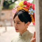 Atsuko Maeda Instagram - . 中国の泉州を訪れ、「簪花」という伝統的な風習に触れました💐💐 地元の人々は皆、「今生の簪花は、来世の美しさを約束する」と語っていました☺️素敵💓💓 #中国 #泉州 #前田敦子中国日記