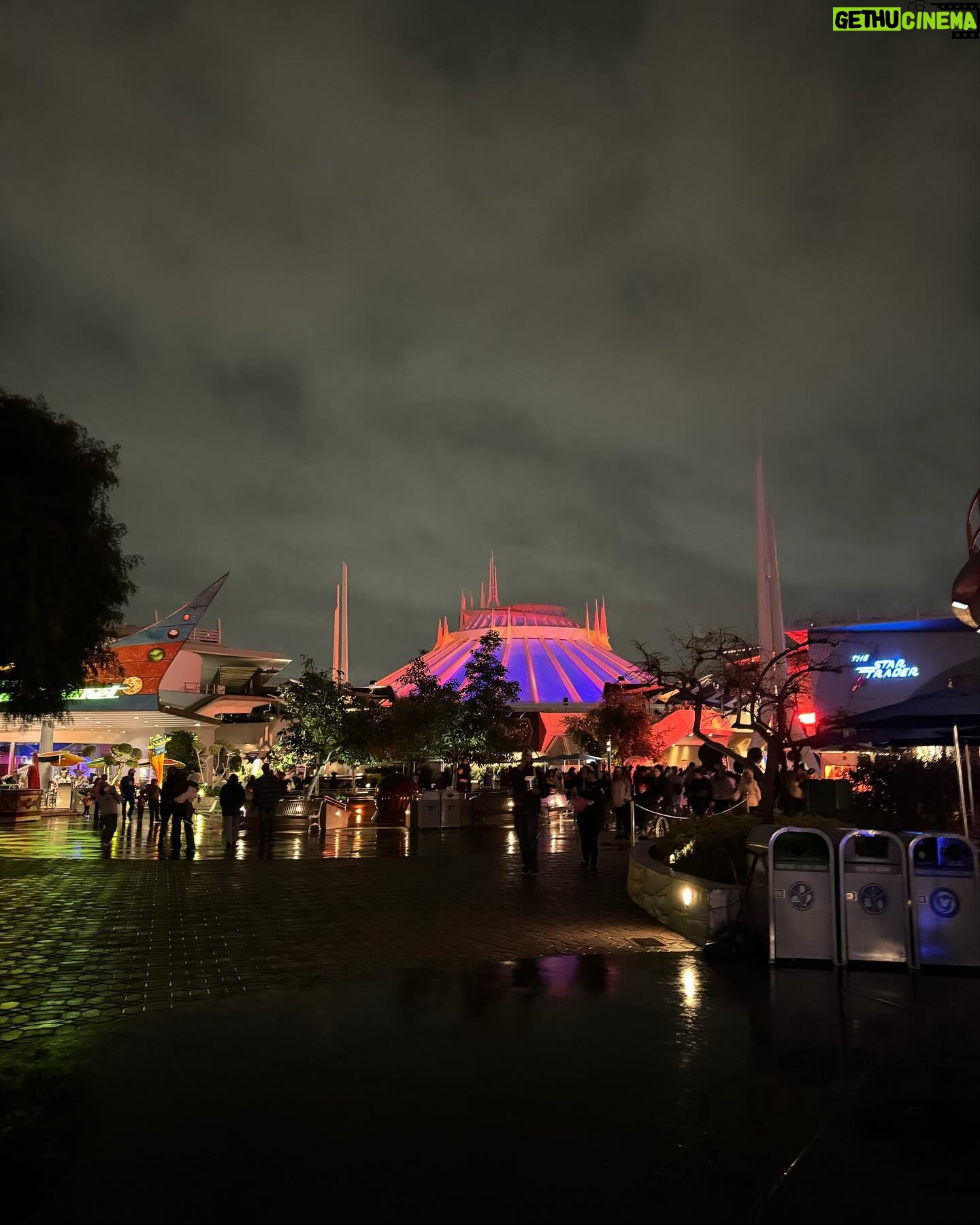 Aubrey Anderson-Emmons Instagram - @disneyland <33