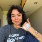 Auli'i Cravalho Instagram - Keeping the celebration going!! ✨ Happy 40th Anniversary @CMNHospitals, and thank you for the incredible work you do for Children like Camyrn. Camryn was born with sickle cell disease, later diagnosed with moyamoya disease, and underwent a successful stem cell transplant at her local member hospital. 🙏🏼💕🥳 CMN Hospitals is the largest network of children’s hospitals in the U.S. and Canada. 🌎 Funds raised by @CMNHospitals are unrestricted, this means the local member hospital can use those funds for their most urgent needs. 🏥 Whether that’s providing charitable care, investing in research that discovers life-saving treatments and cures, or offering families comfort and peace of mind during the most trying moments of their lives. ❤️ THANK YOU @CMNHospitals!! 🌟🧑🏽‍⚕️👩🏿‍⚕️👨🏻‍⚕️ #ChangeKidsHealth