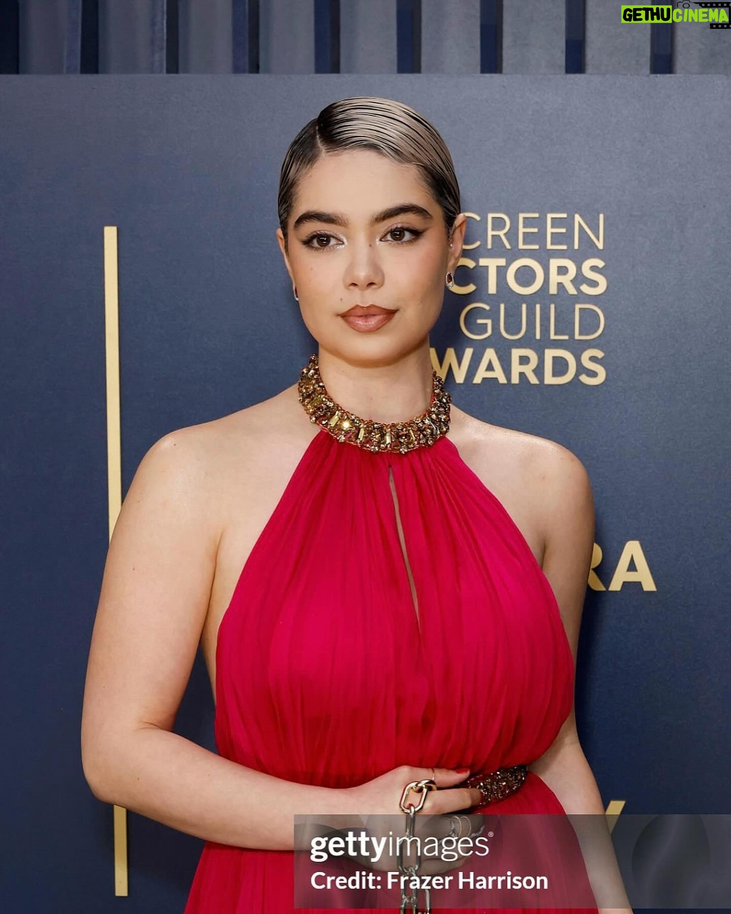 Auli'i Cravalho Instagram - @sagawards Saturday w/ my hot date @meta @shrimptoncouture ❤️💕