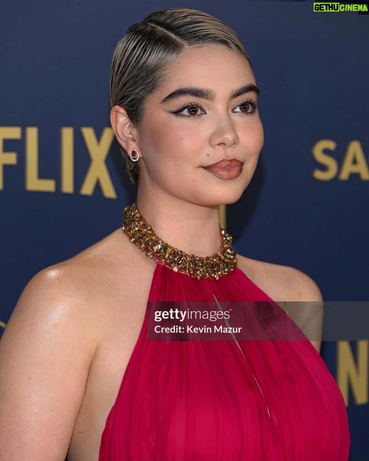 Auli'i Cravalho Instagram - @sagawards Saturday w/ my hot date @meta @shrimptoncouture ❤️💕