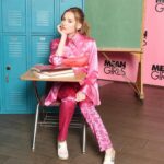 Auli'i Cravalho Instagram - #NorthShoreHigh is back… choose your fighter. @meangirls 💋🎶😈